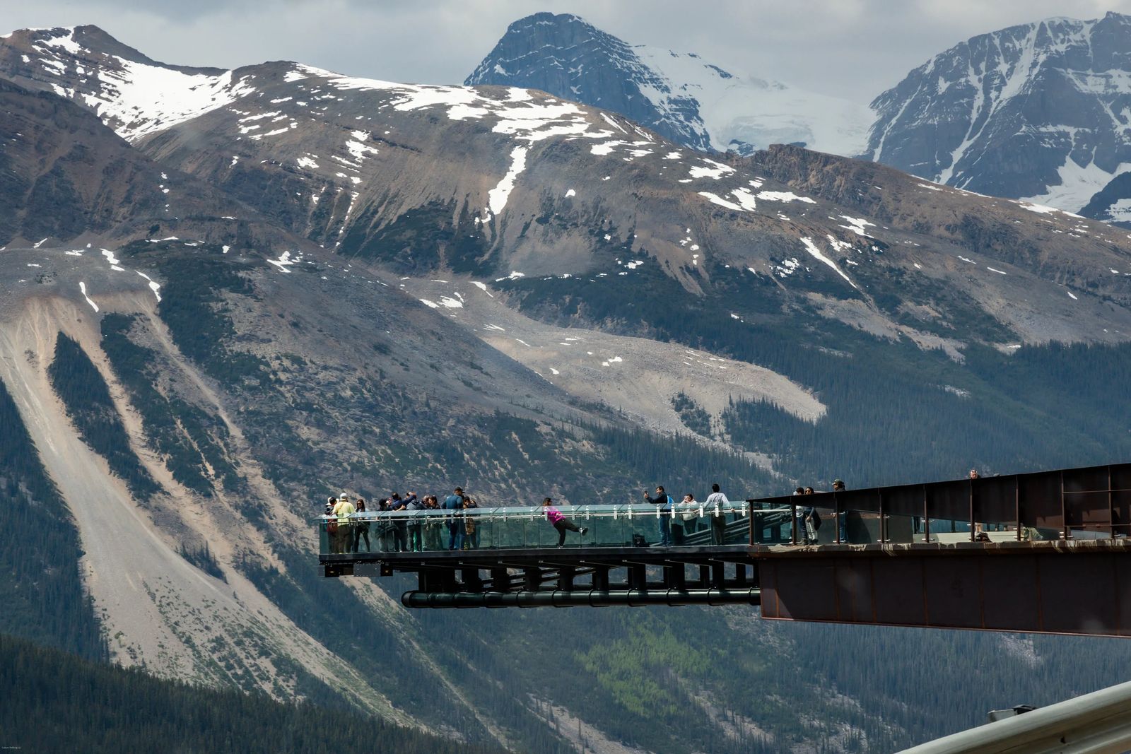 Skywalk at the Columbia Icefields - The BEST of the Icefields Parkway Banff