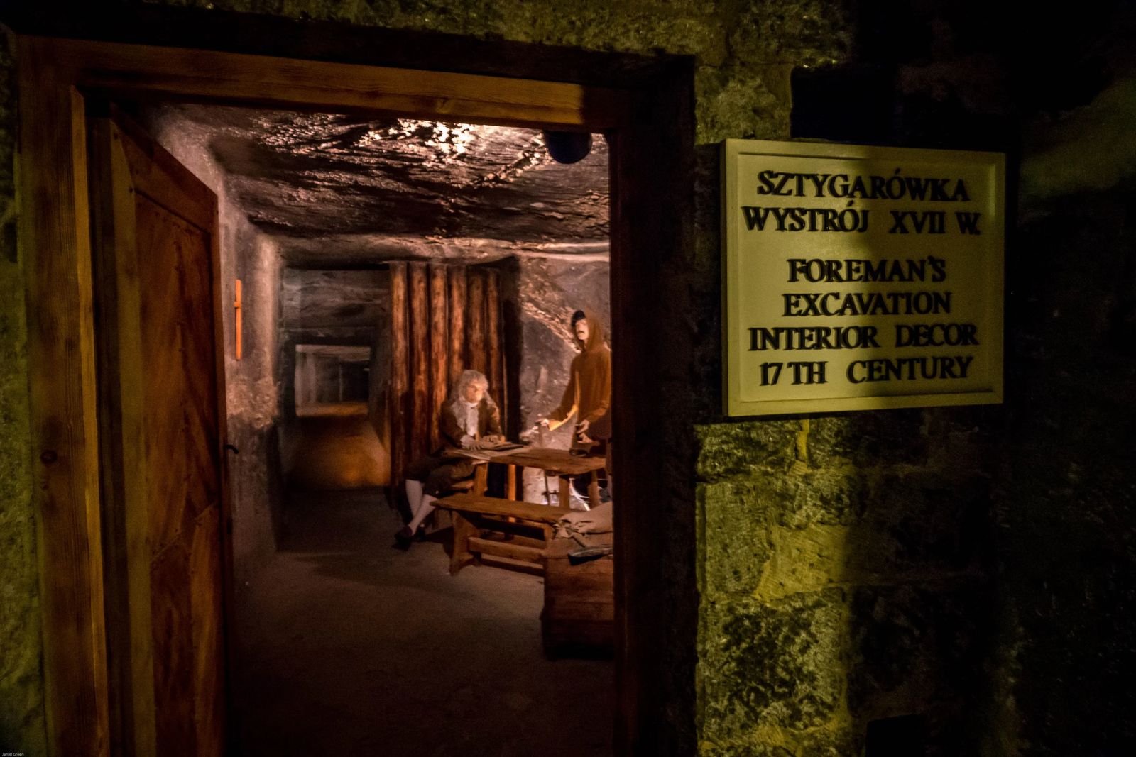 wieliczka salt mine tour time