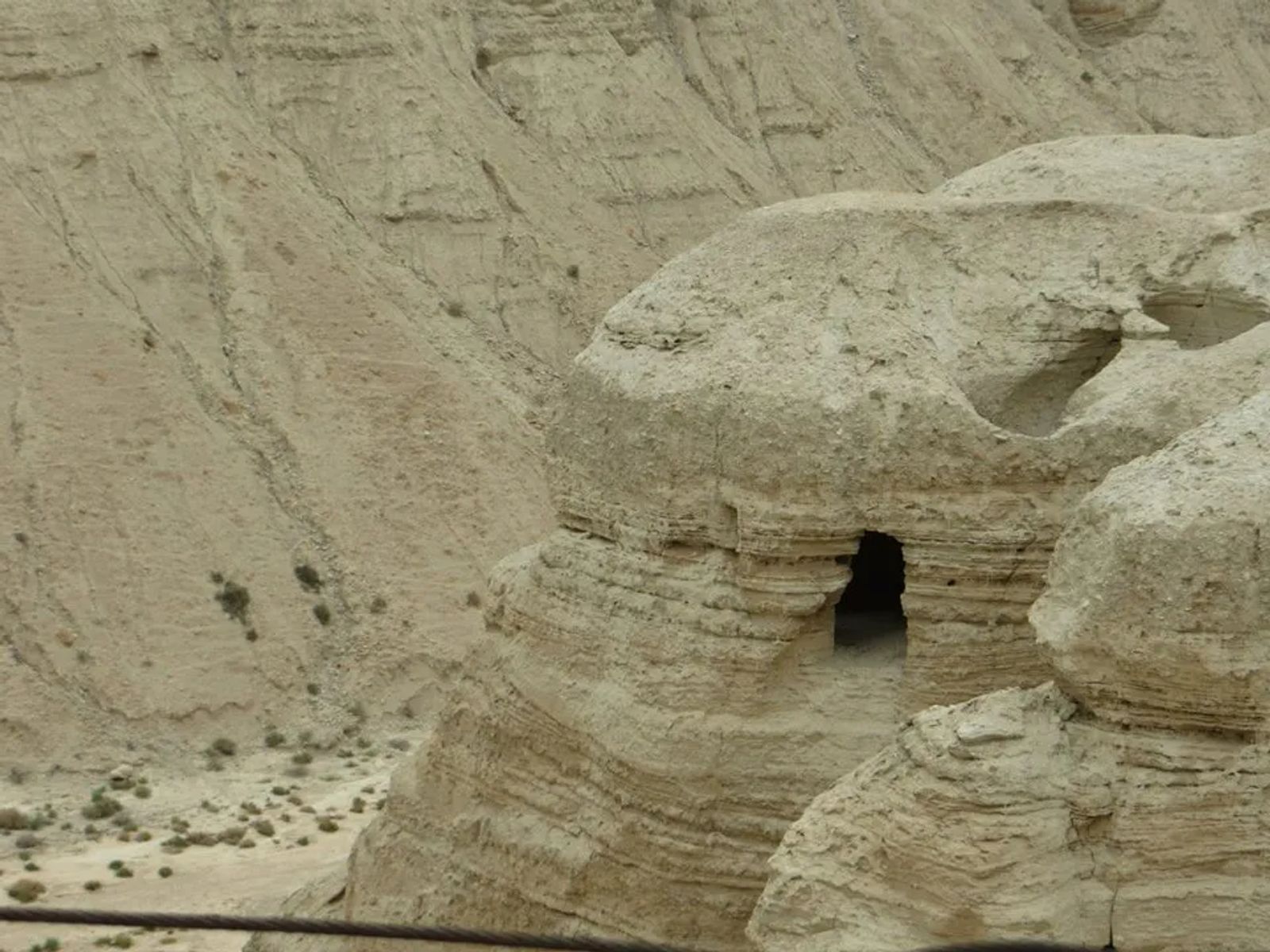 qumran limestone caves