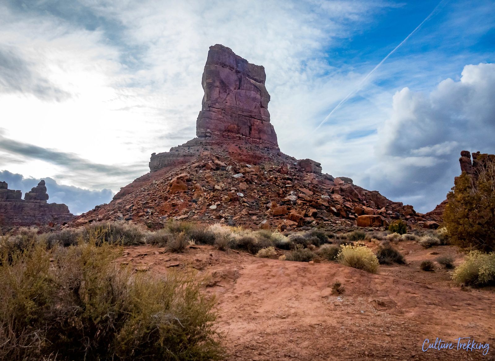 southern Utah hidden gems valley of the gods mountain