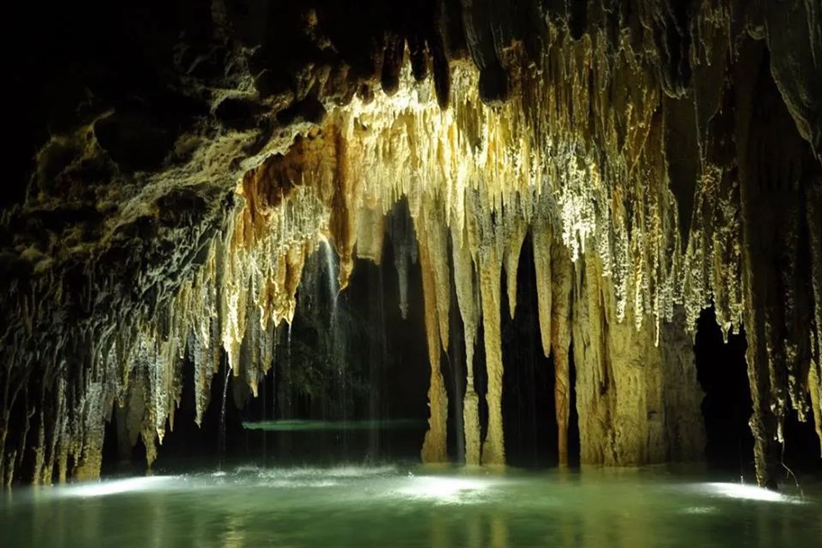 Rio Secreto - The Secret River in Mexico