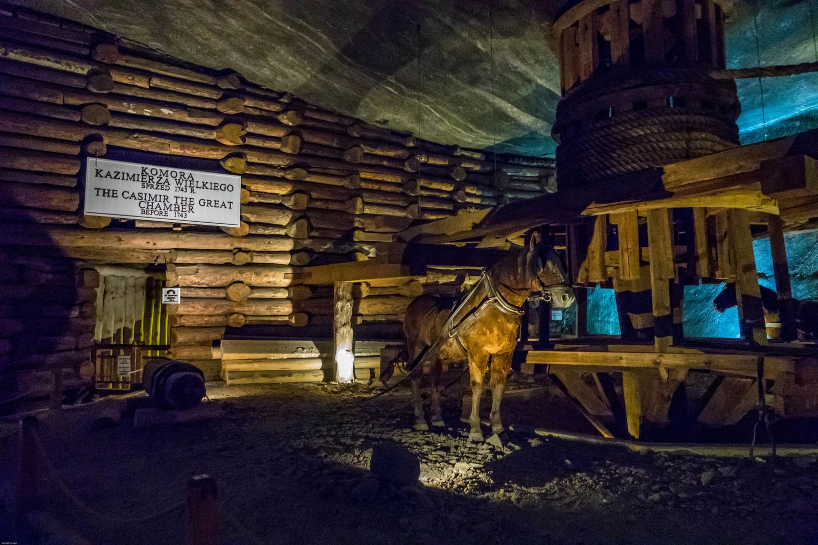 wieliczka salt mine tour time