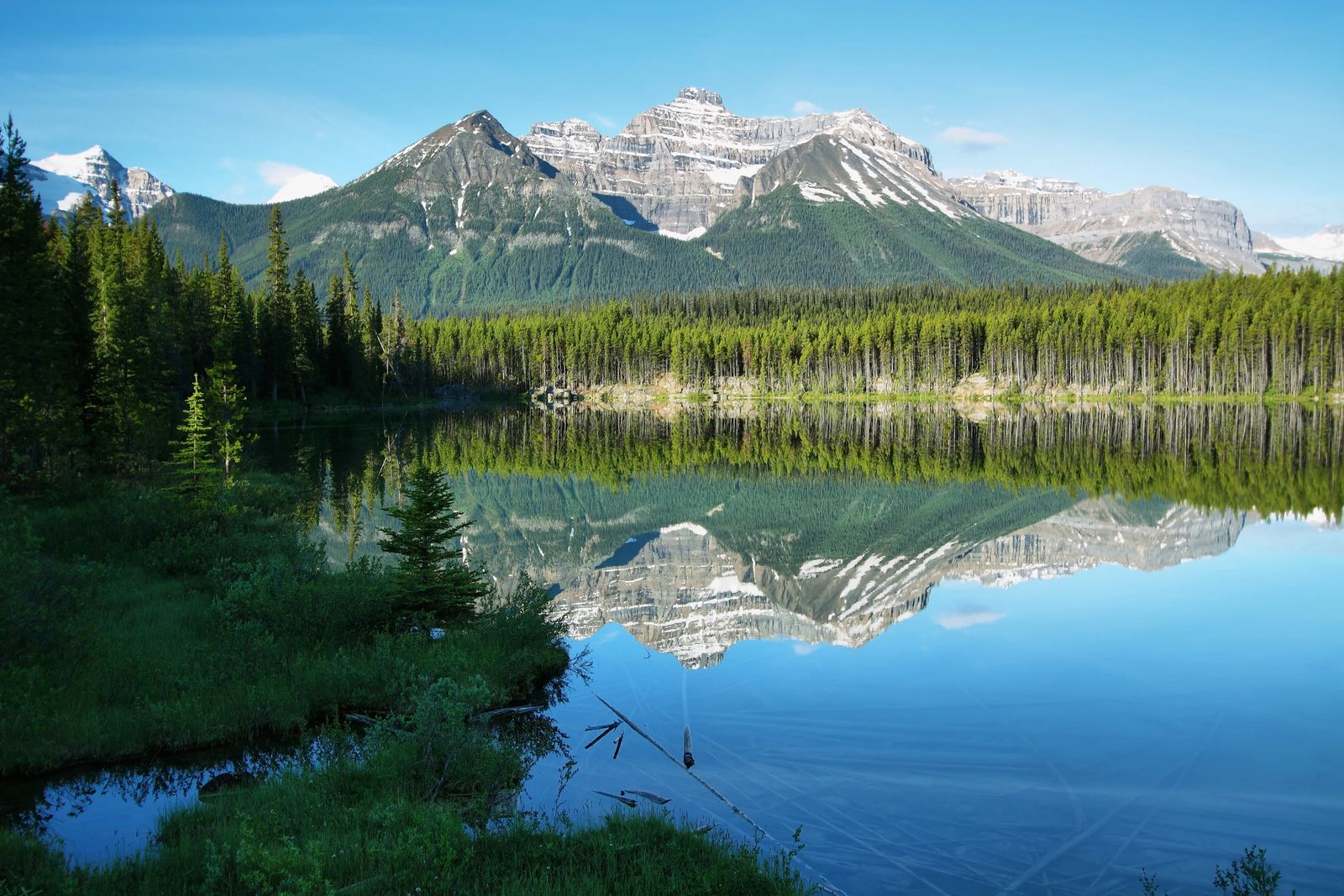 Hebert Lake - The BEST of the Icefields Parkway Banff
