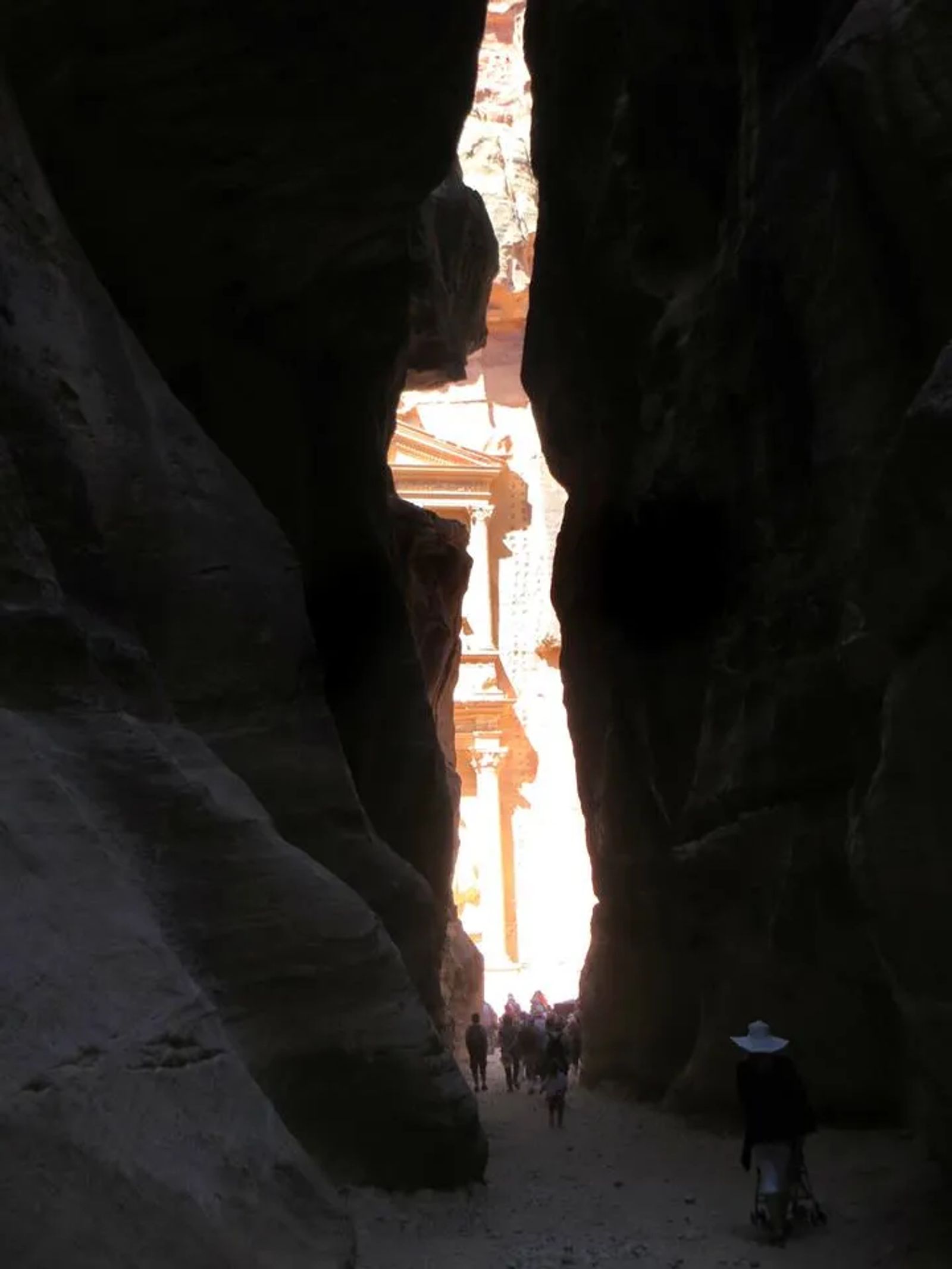 Visit Petra A Wonder Of The World - Culture Trekking - #VisitPetra #VisitJordan #WonderoftheWorld