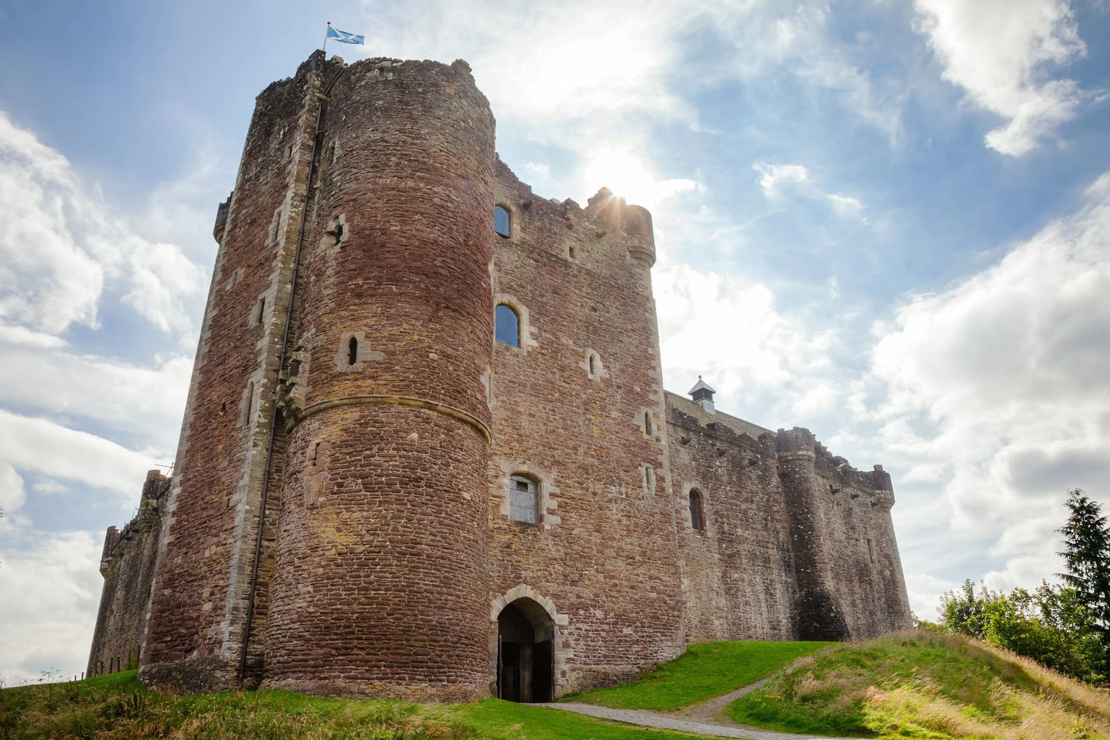 Exploring Doune Castle - Culture Trekking - #DouneCastle #OutlanderFilminglocations #CastleLeoch