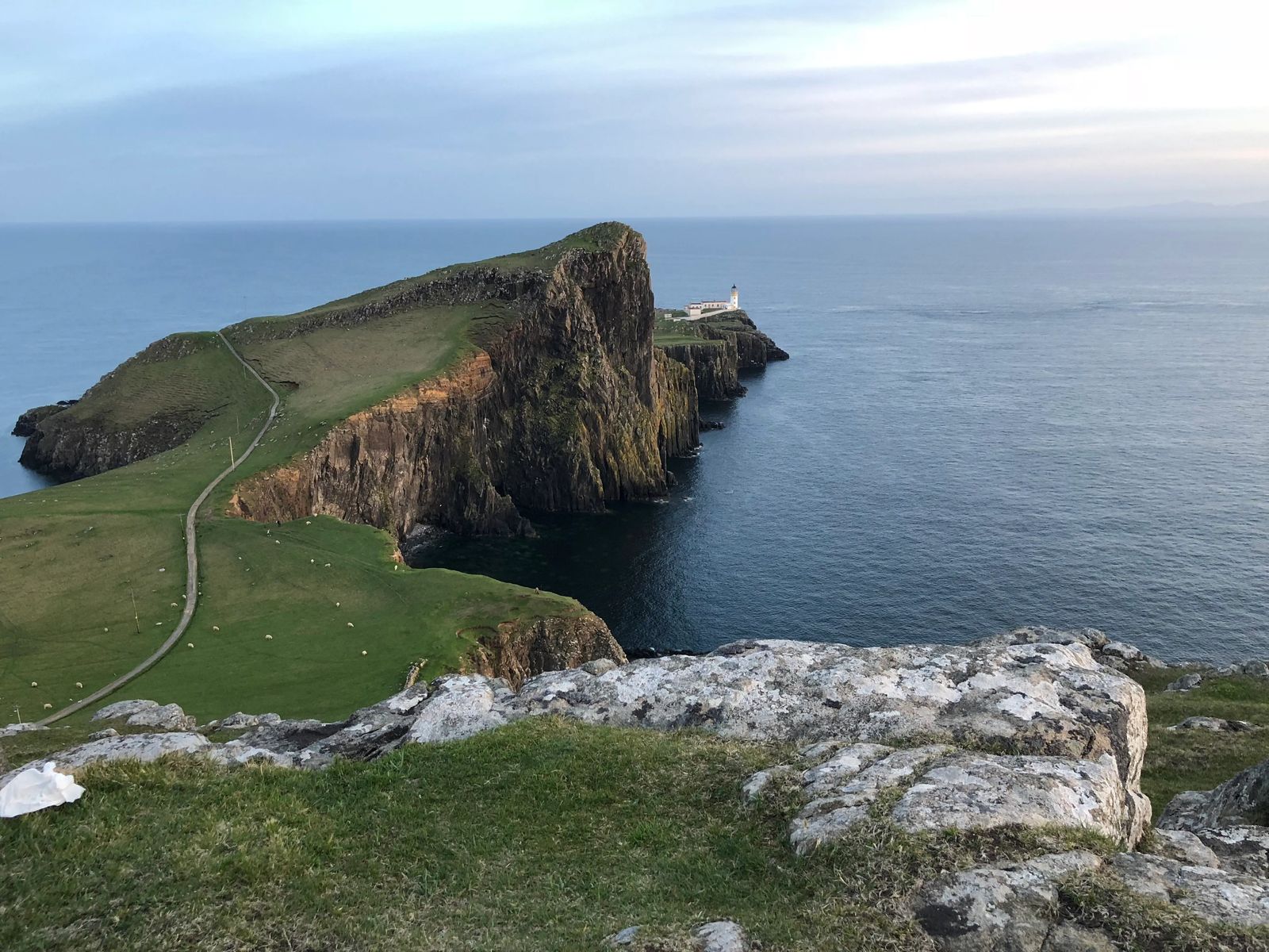 Neist Point Lighthouse - Culture Trekking - #IsleofSkye #NeistPointLighthouse #Scotland