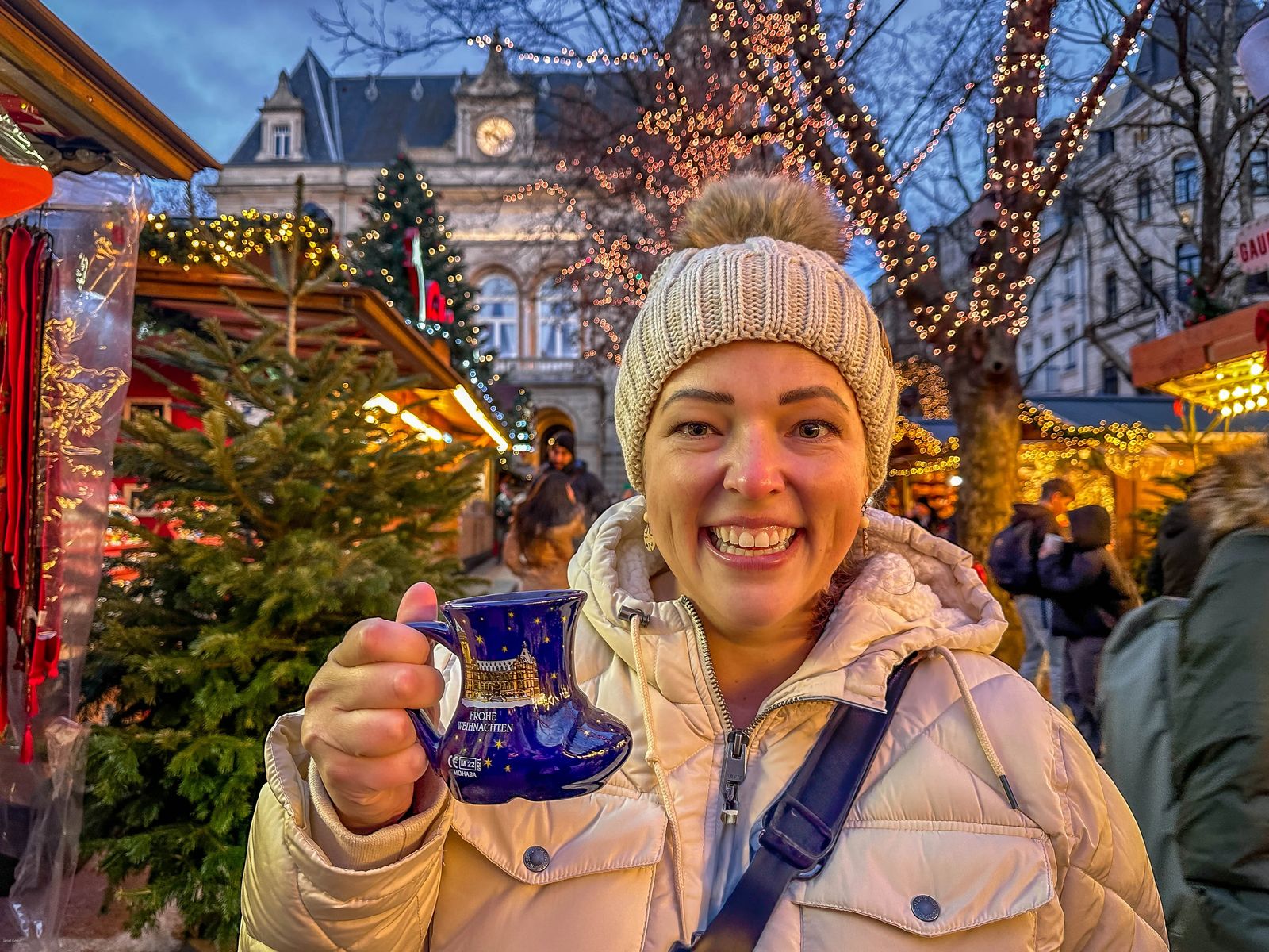 Janiel with Christmas Mug in Christmas Market