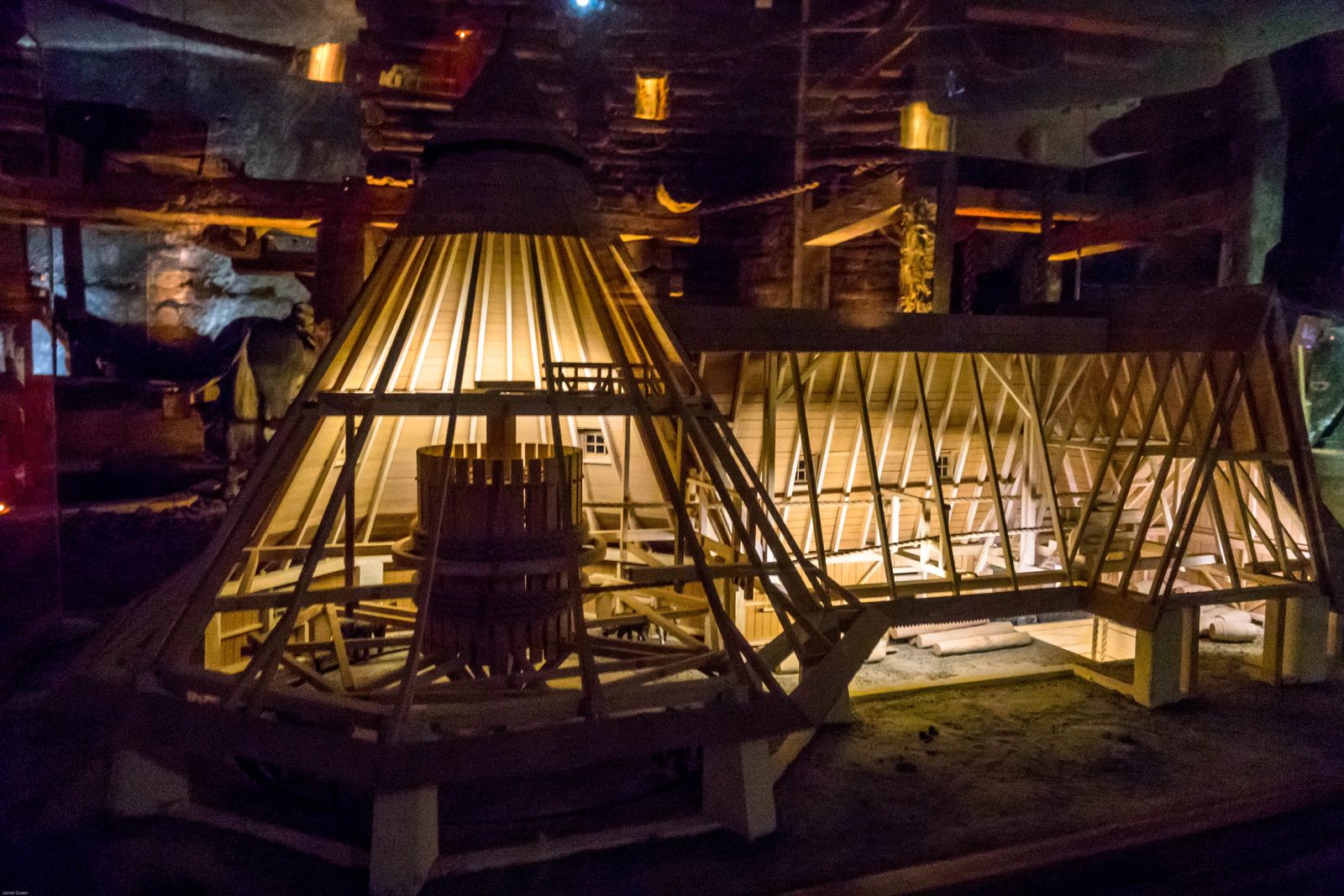 wieliczka salt mine tour time