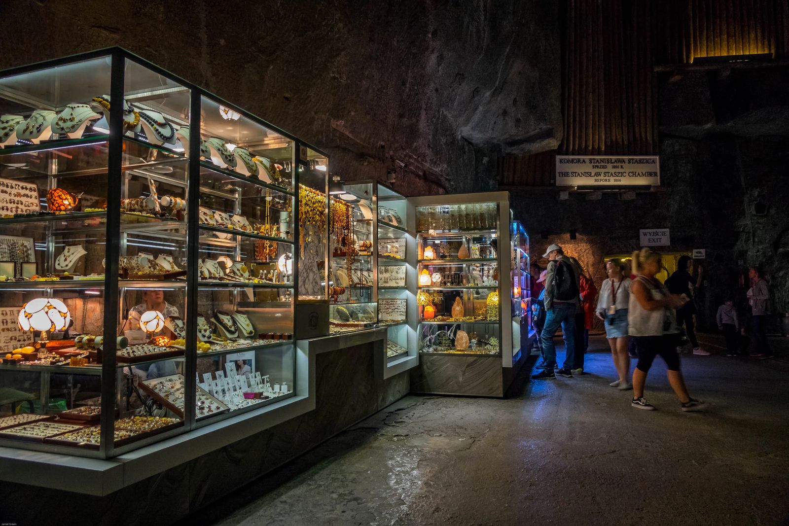 wieliczka salt mine tour time