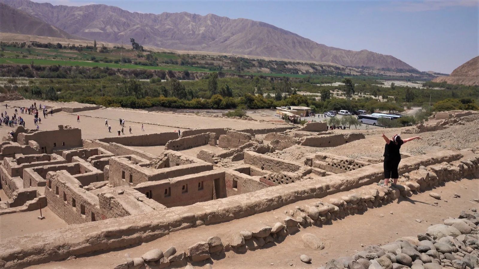 shore excursions in Pisco Peru at Tambo Colordao