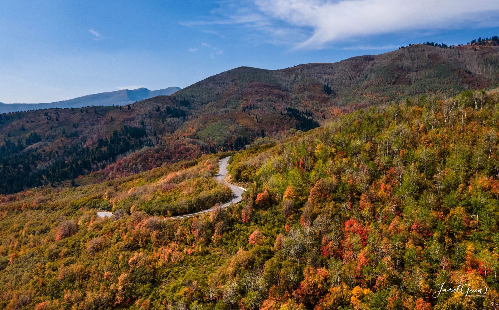 alpine loop road with beautiful fall colors