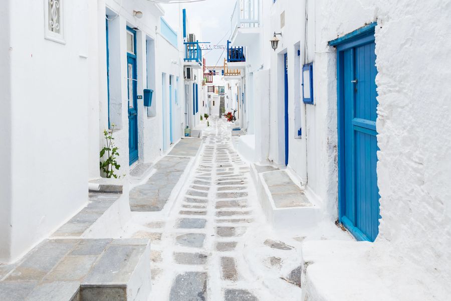 Top 10 best things to see & do on the Greek island of Mykonos