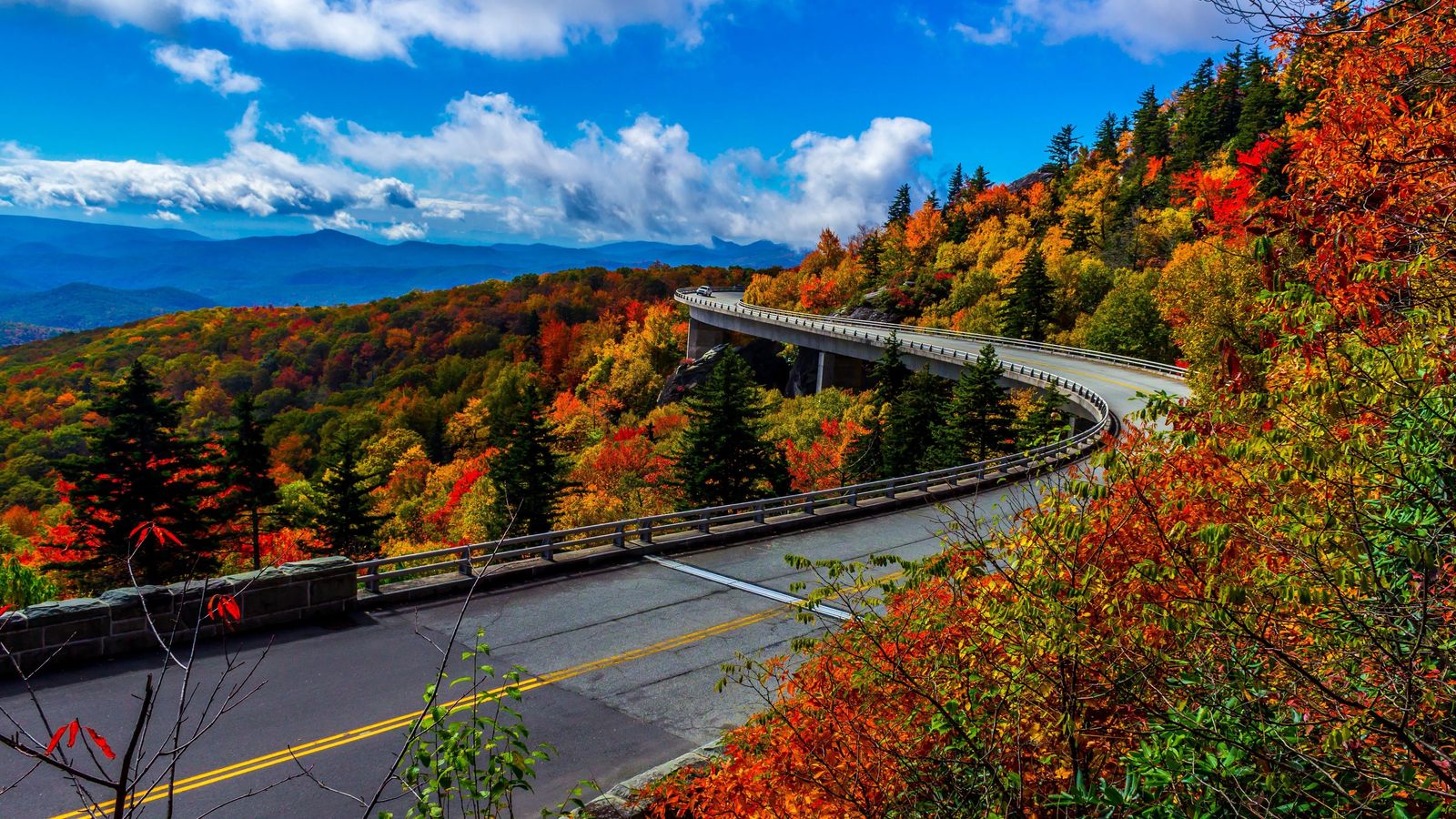 Scenic Road Trip For Fall Colors In The USA