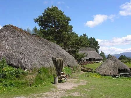 Outlander Self Guided Tour